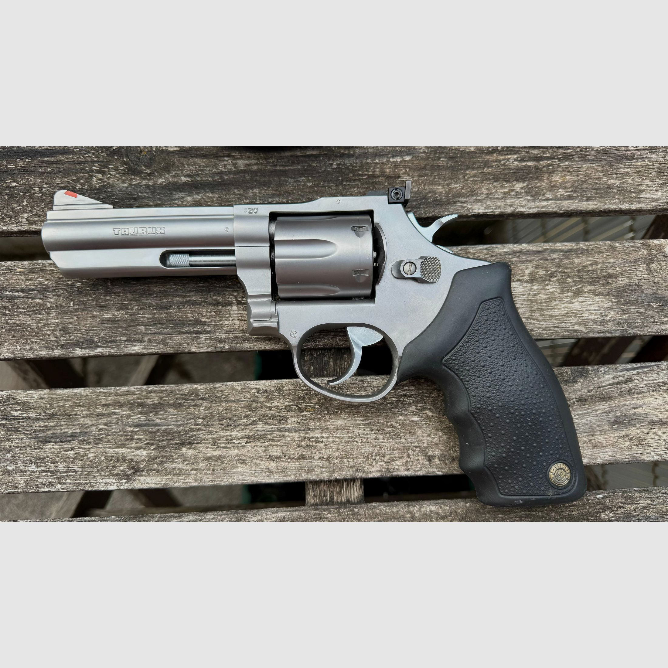 Taurus Revolver 4 Zoll Stainless 357 Magnum