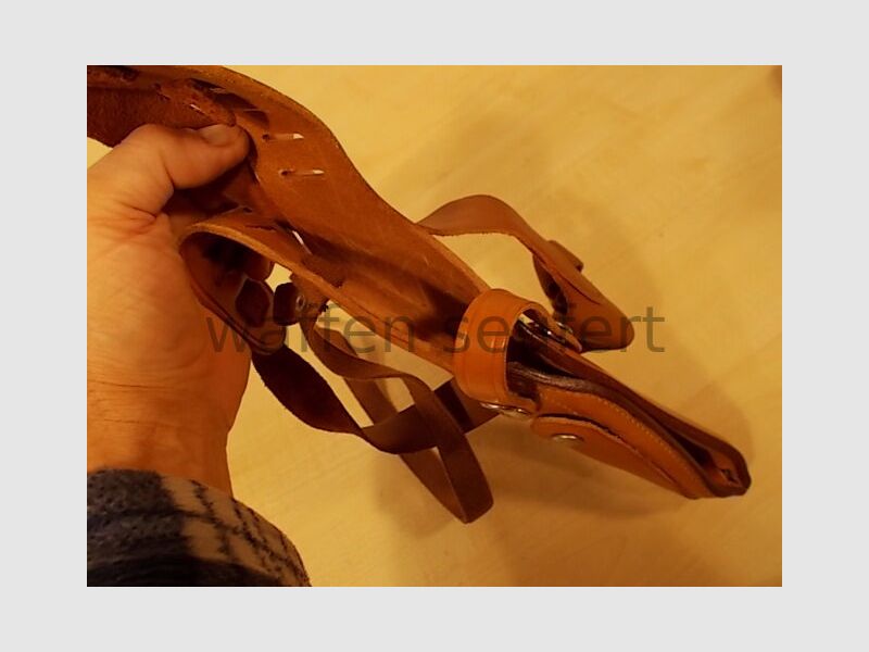 Bianchi X15 Medium shoulder holster for revolver/pistol up to 4