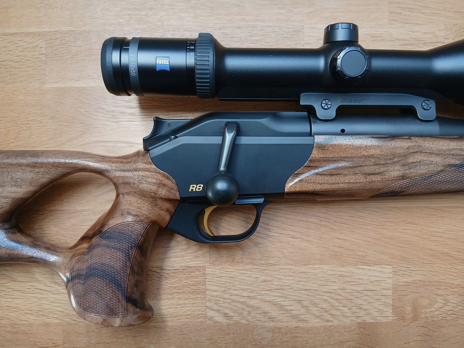 Blaser R8 Success wood, image 5 of 9