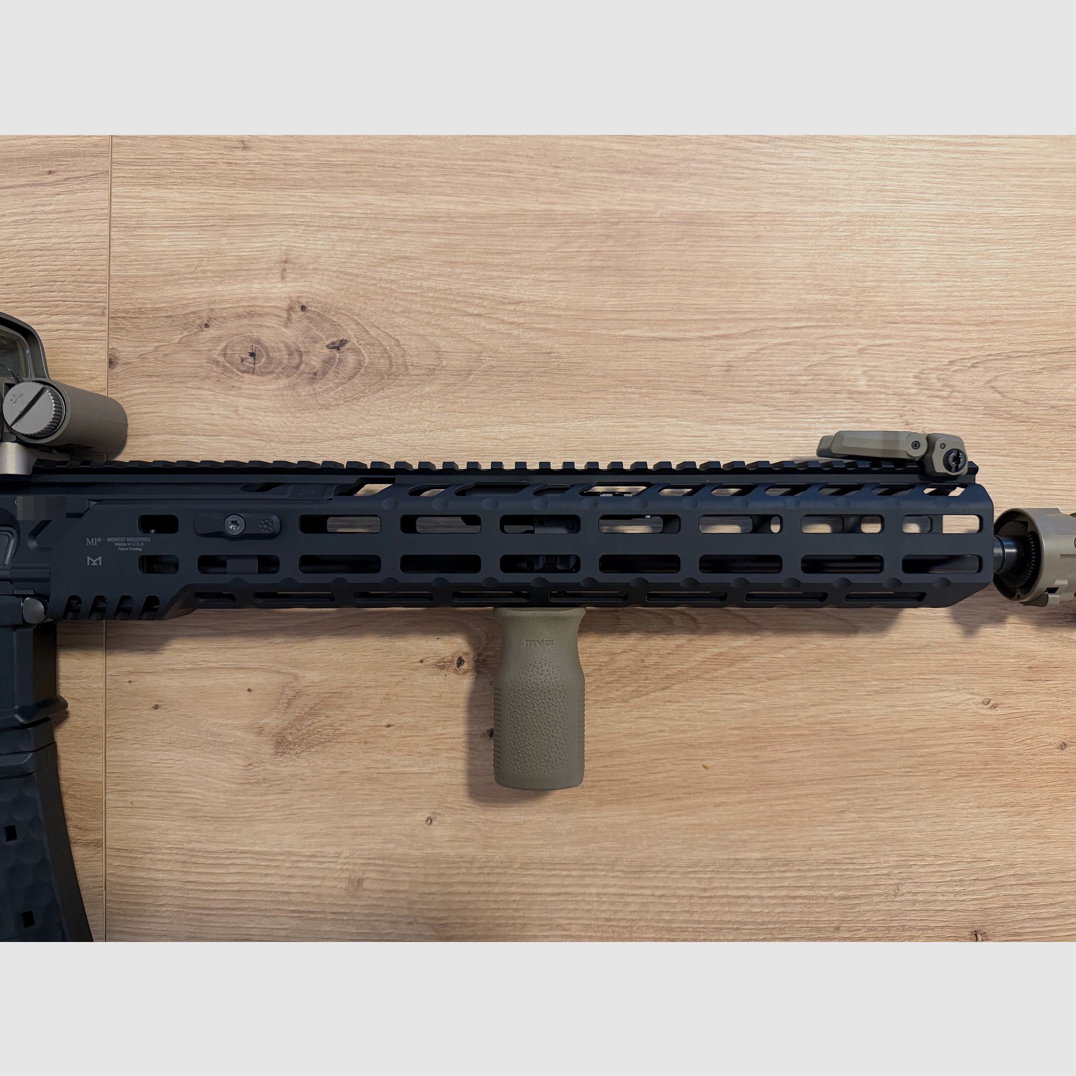 Sig Sauer MCX Virtus with accessories