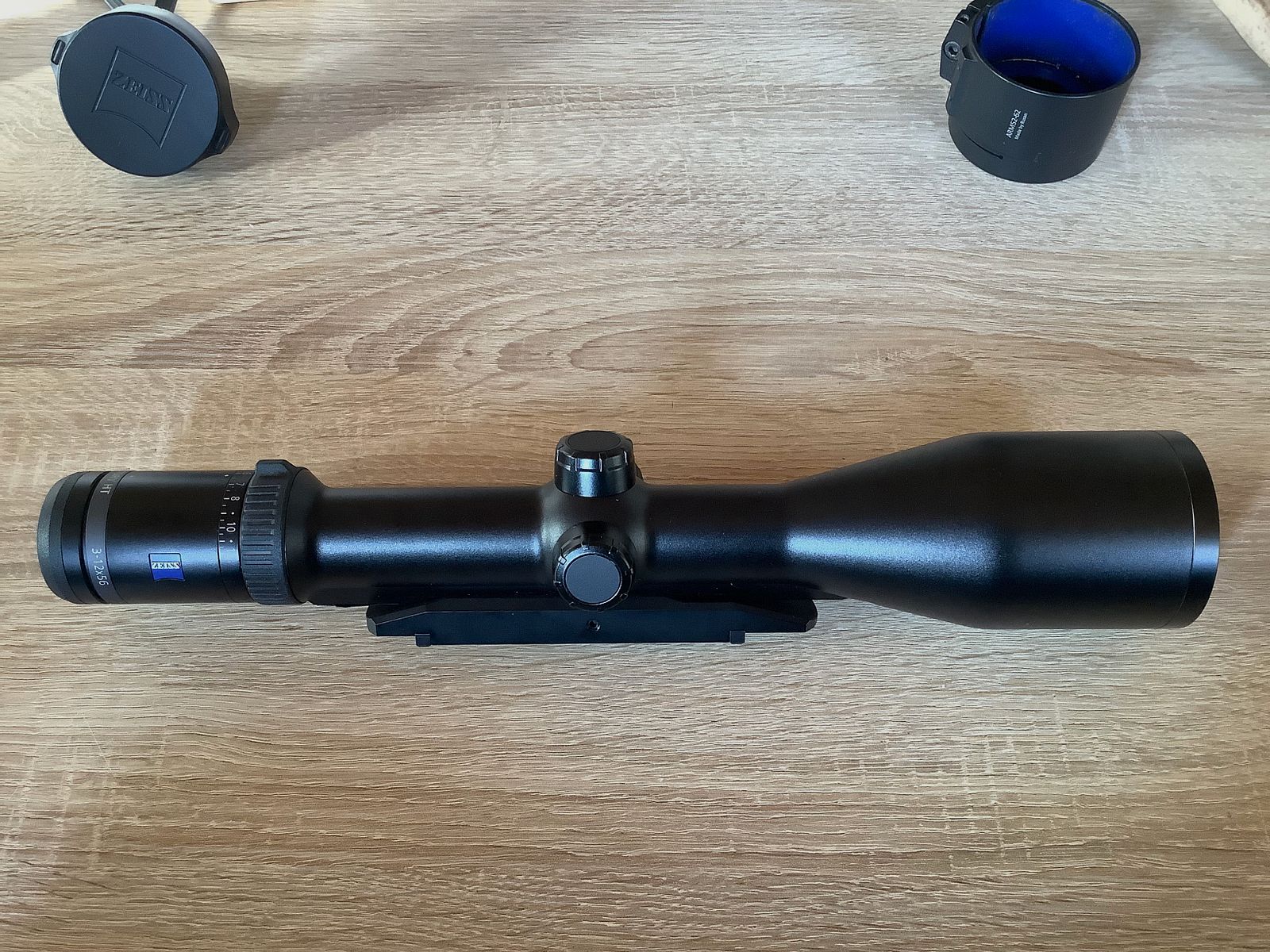 Zeiss Victory HT 3-12x56 mit Schiene