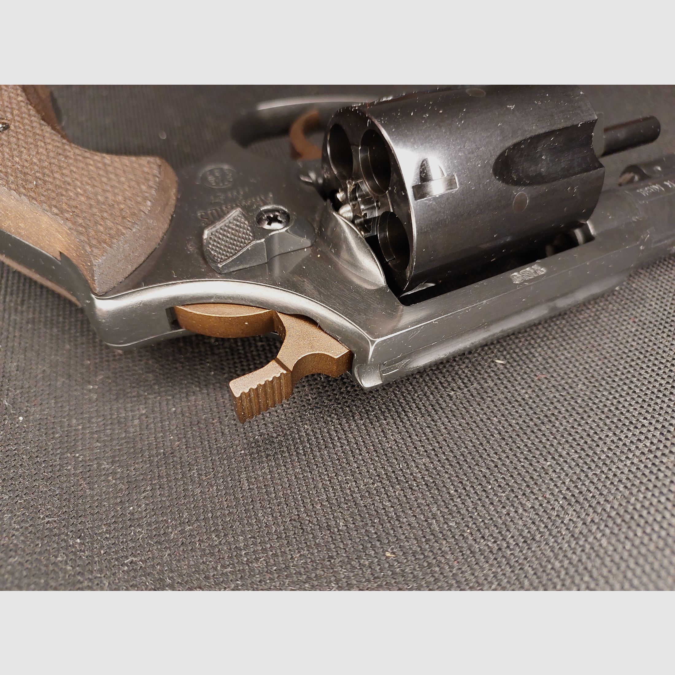 Weihrauch HW37 Kal. 9mm R.K. (PTB 887) OVP mit Holzgriffen - NEU (Arminius HW 37)