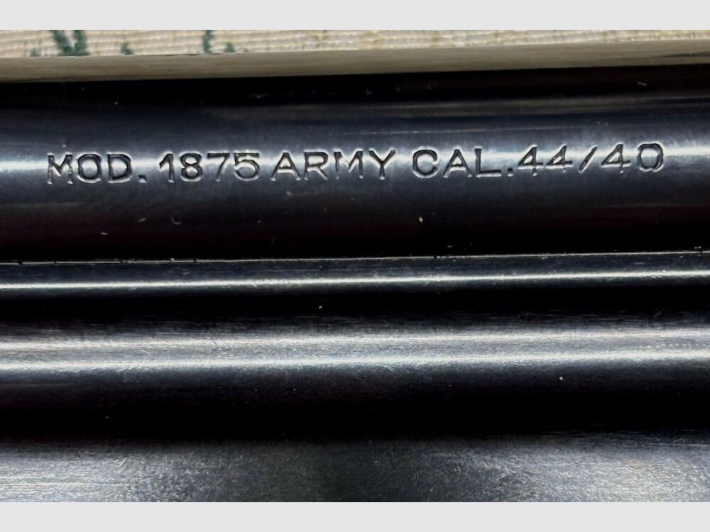 Uberti Mod. 1875 Ejército .44-40WCF