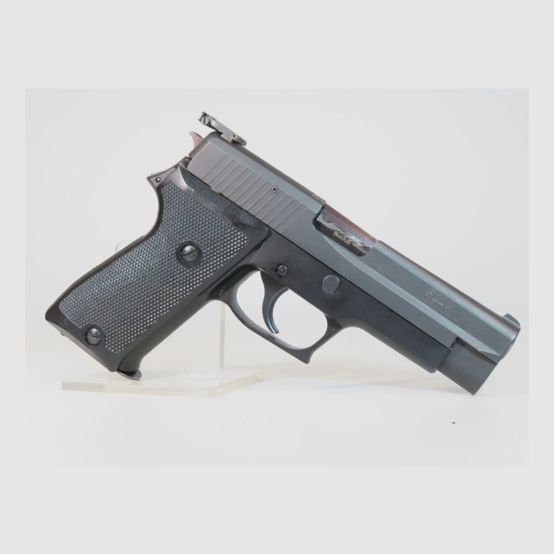 Bella SIG - Sauer P220 con mirino LPA
