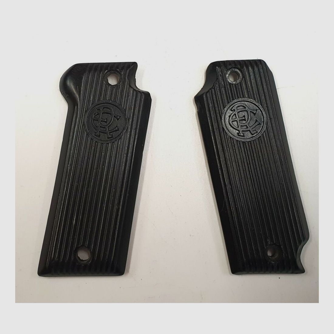 Poignées Astra pour R.E. Astra 400 militaire espagnol, noires, d'occasion