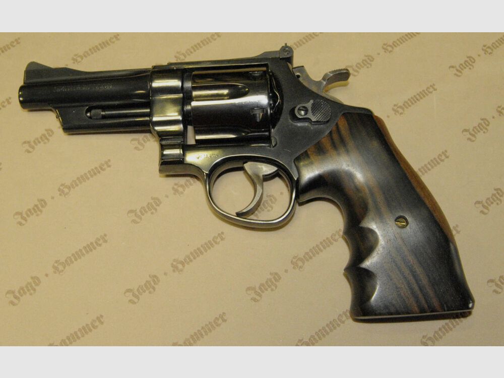 Smith & Wesson 27