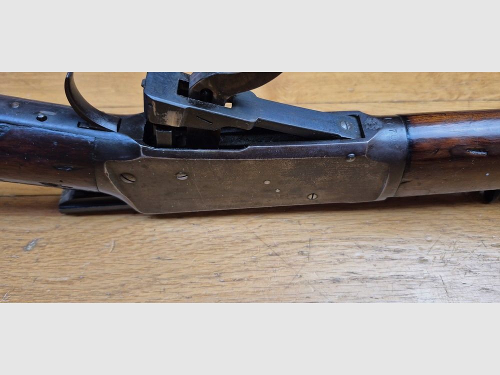 Schöne und seltene Winchester Model 1894 – Version Repetierbüchse mit oktagonalem Lauf (!) – Herstellung Winchester New Haven von … 1896! – Eine der allerersten! – Kal. 38-55WCF PN! – SCHWARZPULVER – Schöne Hölzer – Wunderschöner Lauf – Unschlagbarer Mechanismus – Sehr schöne Markierungen auf schönem Brünieren – Waffe in ausgezeichnetem Zustand zu reinigen! – TBE +, Bild 15 von 38