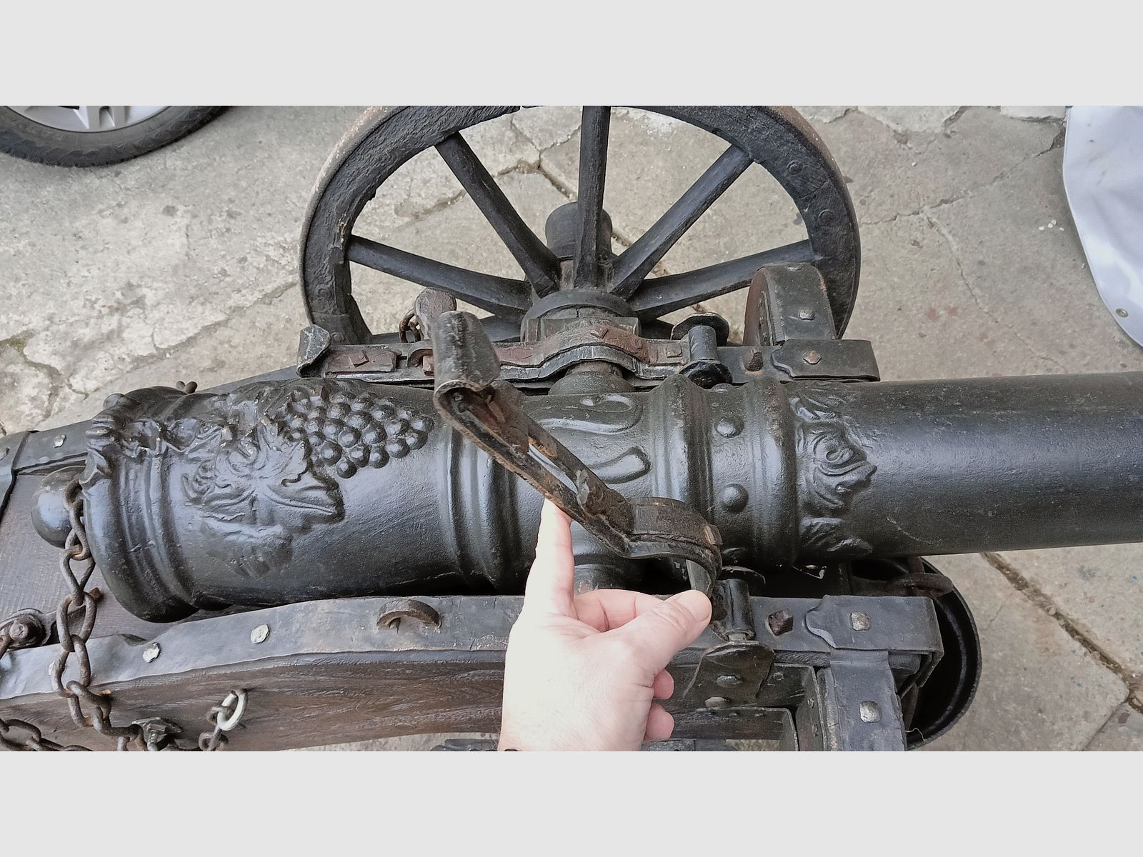 OgłoszenieReplika armaty wojskowej