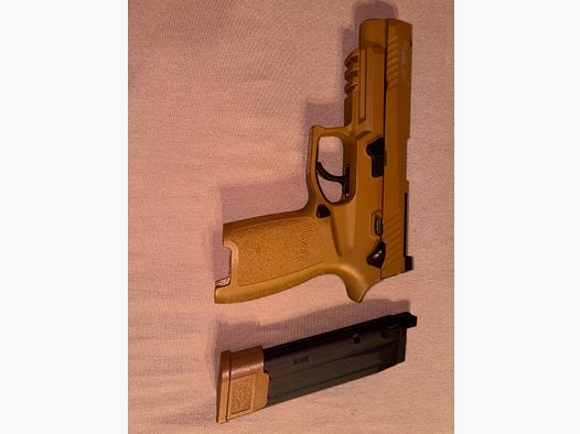 VFC Sig Sauer ProForce P320-M17 w. metal slide gas blowback 6mm BB Coyote Tan