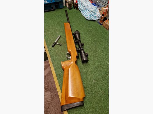 Suhl M150 - KK de un solo tiro