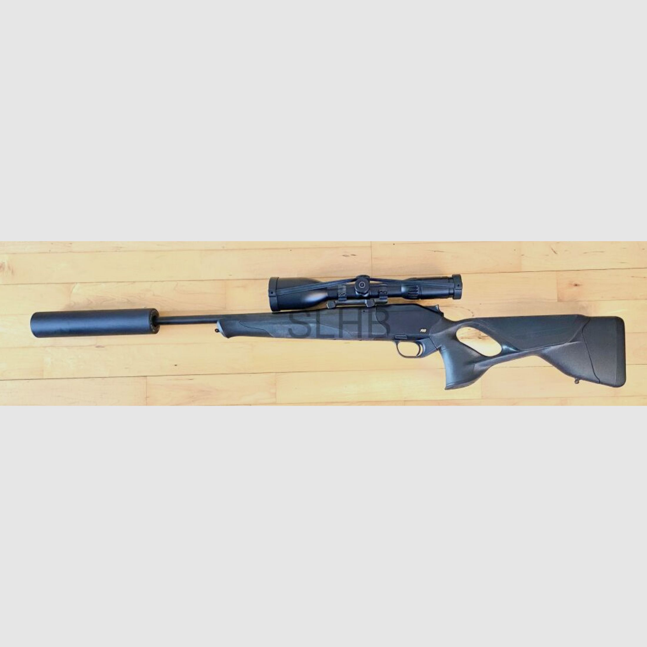 Blaser  R8 Ultimate Komplettpaket mit Schmidt & Bender Stratos 2.5-13x56 LM FD7, Henneberger HMS Sattelmontage und Schalldämpfer