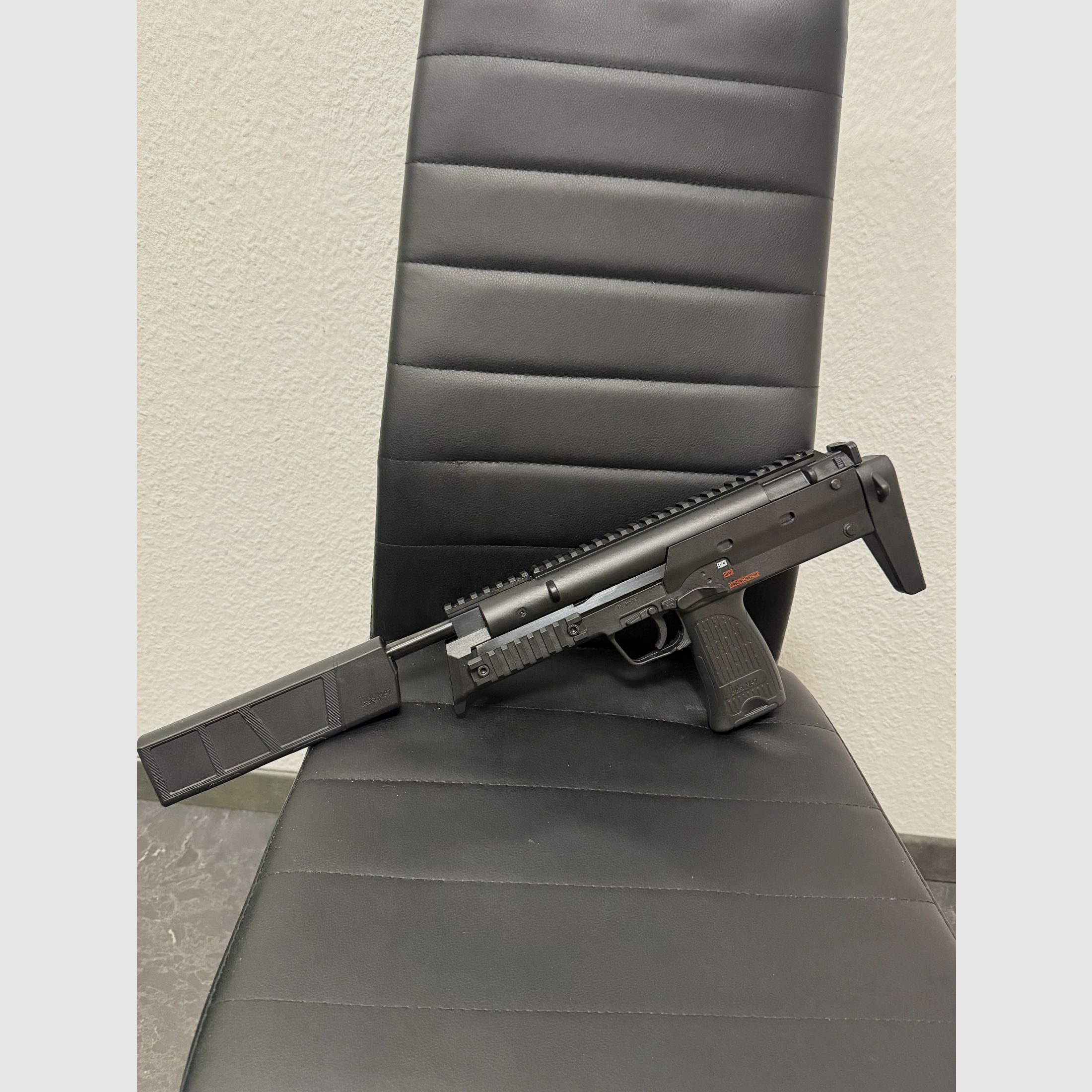 Heckler & Koch air rifle MP7 A1 SD like new air pistol, image 2 of 2