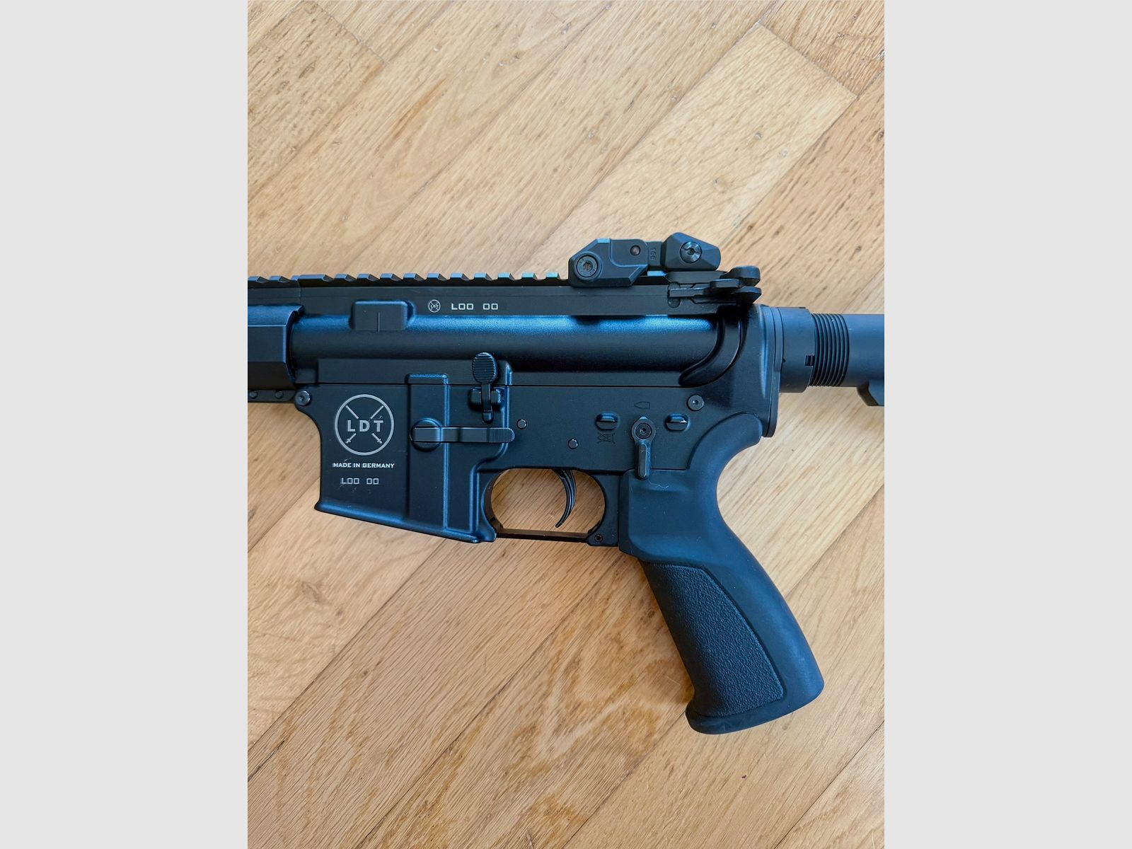 AR-15 di LuxDefTec: LDT15 in 14,5", condizioni top, ottimo rapporto qualità-prezzo, immagine 3 di 6