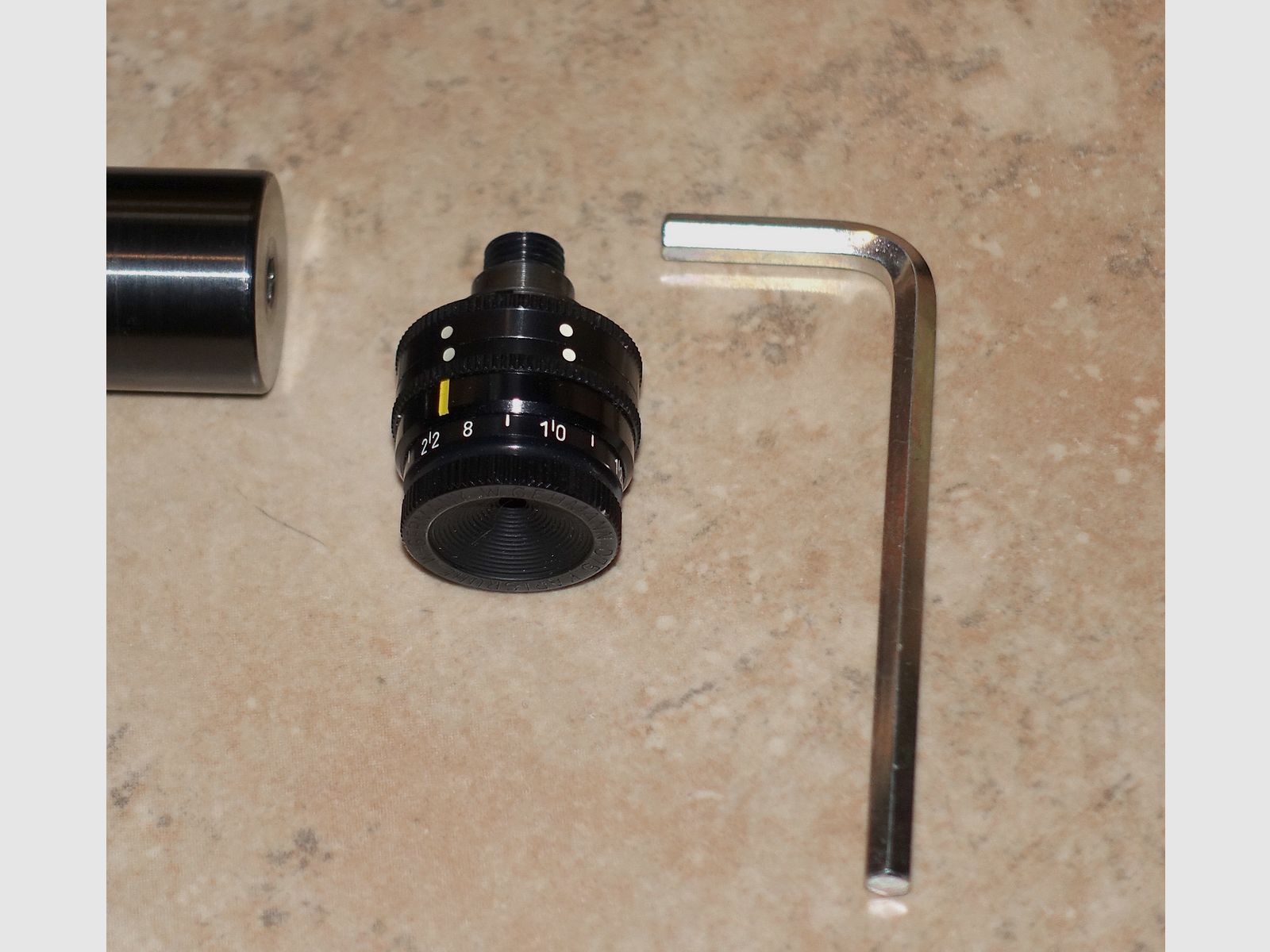 Fucile da competizione Feinwerkbau Mod. C60 + 2 cartucce + adattatore di riempimento