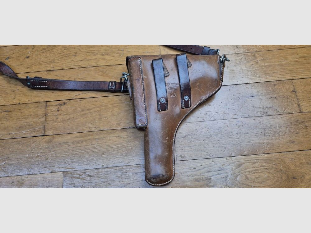 Très beau pistolet SIG P210-2 – Mythe du 9 para – Arme militaire du 4° contrat – Vers 1957/60-62 – Très bon Bronzage – Fonctionnement et canon de rêve – 2° chargeur et étui (la totale!) fournis en sus – État TBE+/TBE++ !, image 25 sur 26