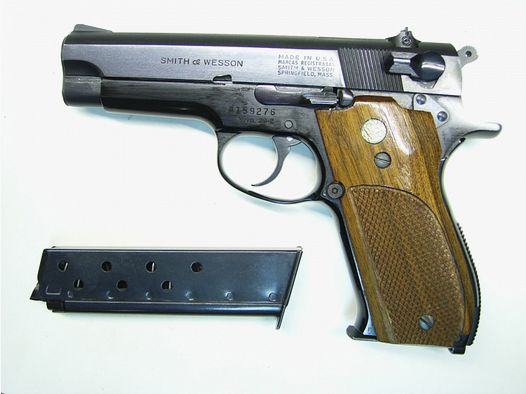 Pistole Smith & Wesson Mod. 39-2 Kal. 9 mm Luger mit Reservemagazin