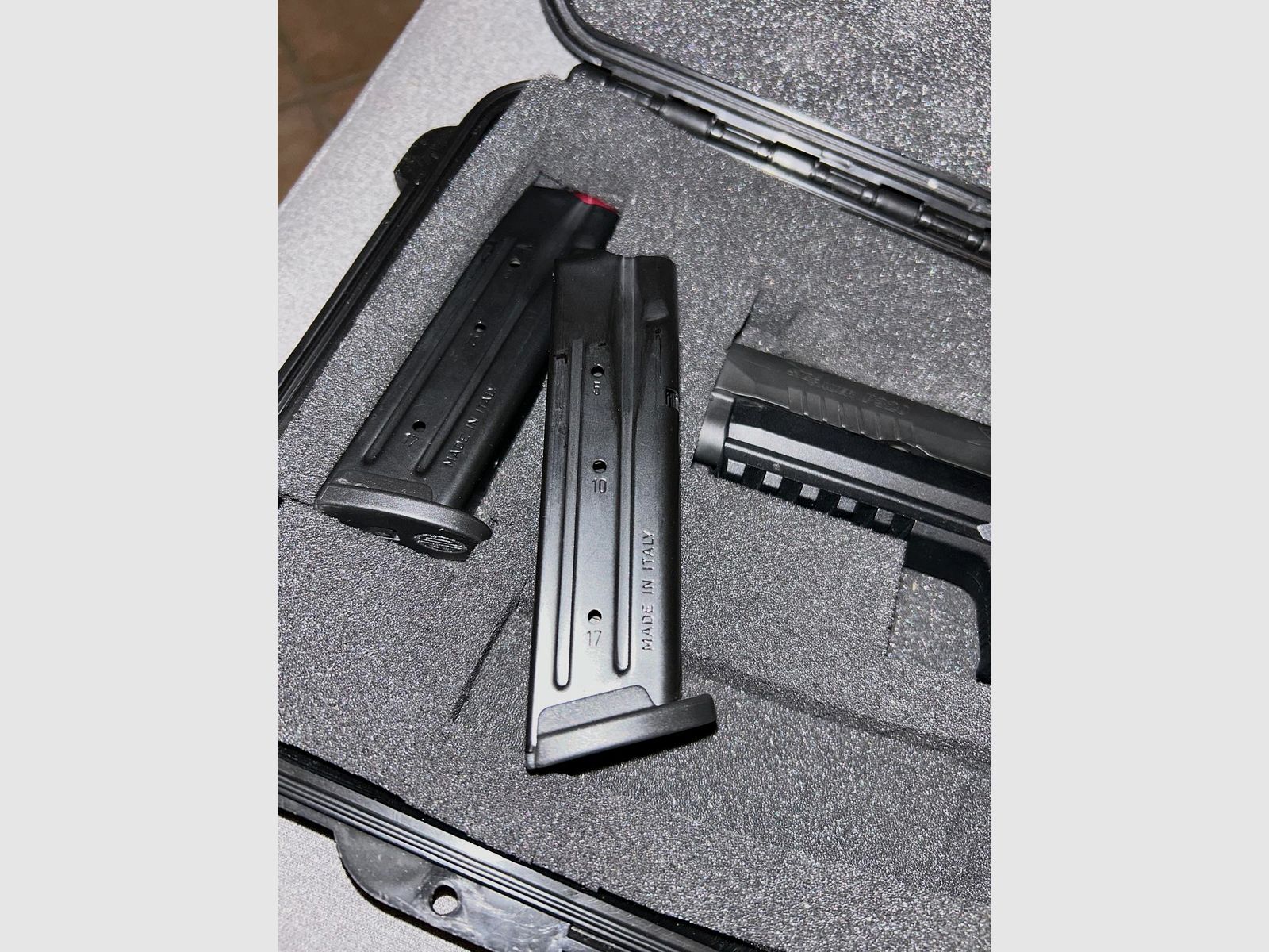 Sig Sauer P320 X Five Legion mit Romeo 1, Bild 5 von 7
