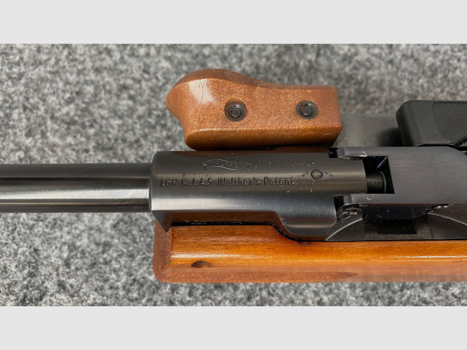 Walther LGR, Matchluftgewehr, Seitenspanner