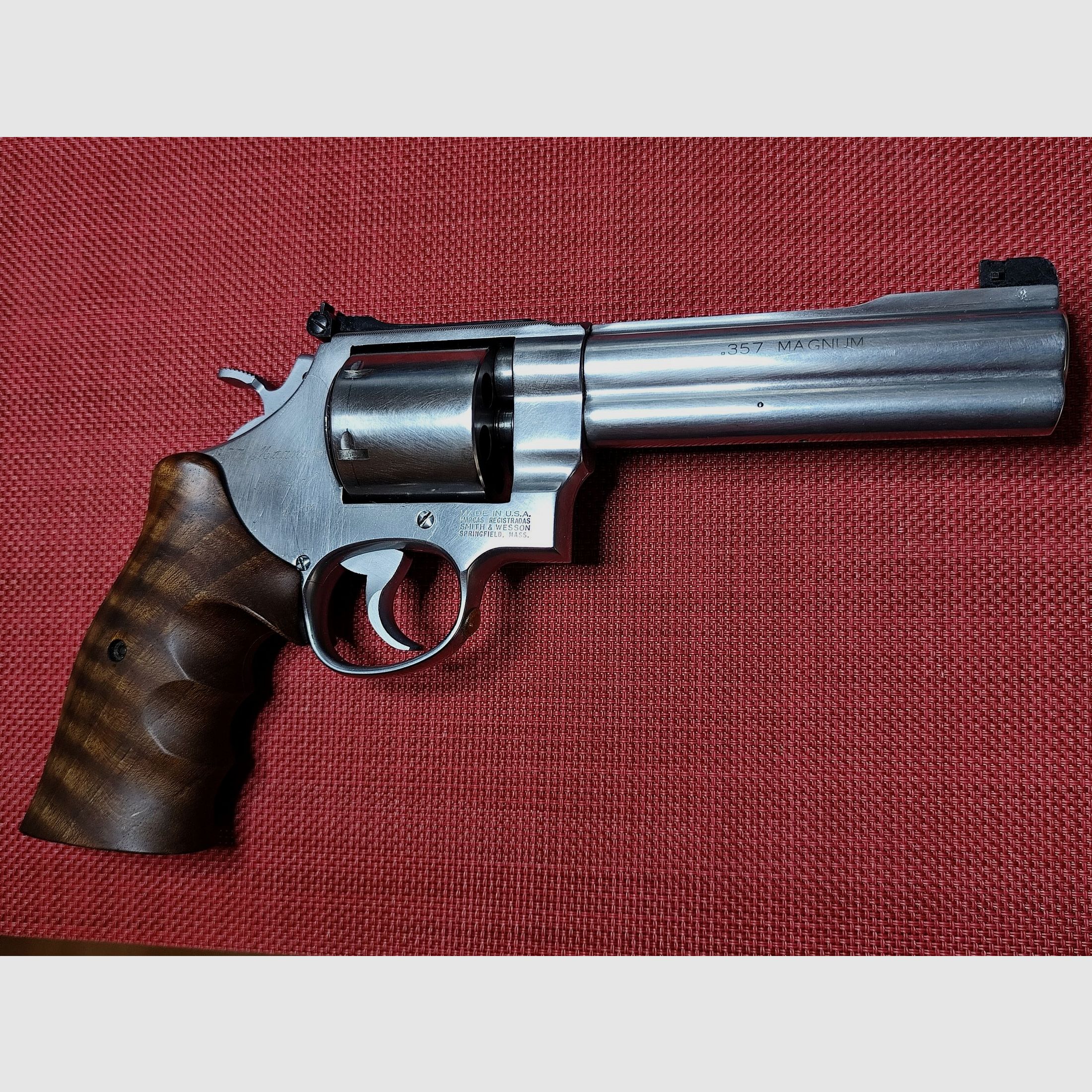 S&W Revolver  cal. 357 Magnum - Mod. 627