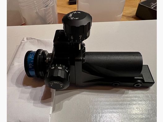 Anschütz Präzisionsdiopter mit verstellbarer Irisblende mit Farbfilter von Centra
