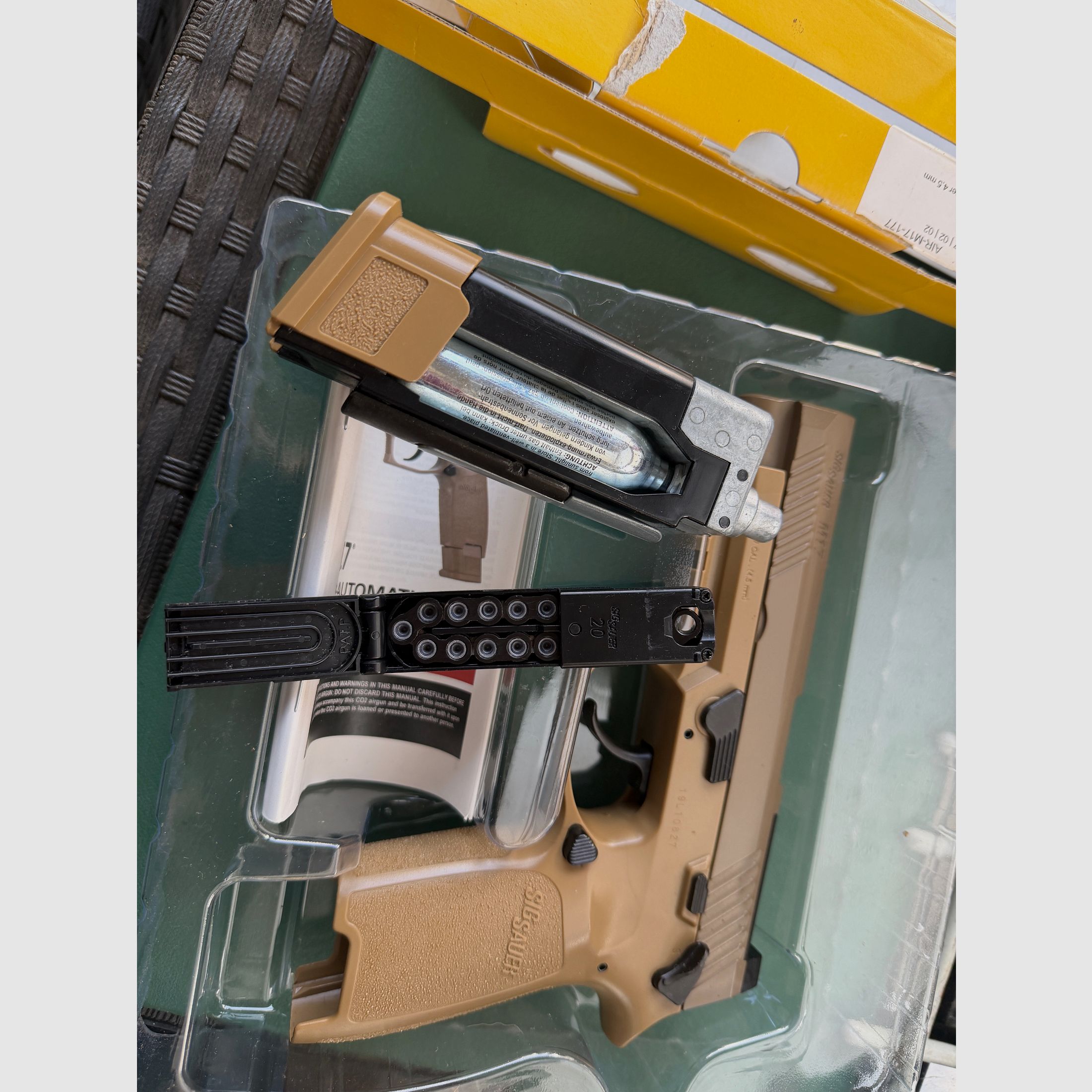 SIG Sauer P320-M 17 4,5 mm Coyote Tan pistola de aire de 20 disparos