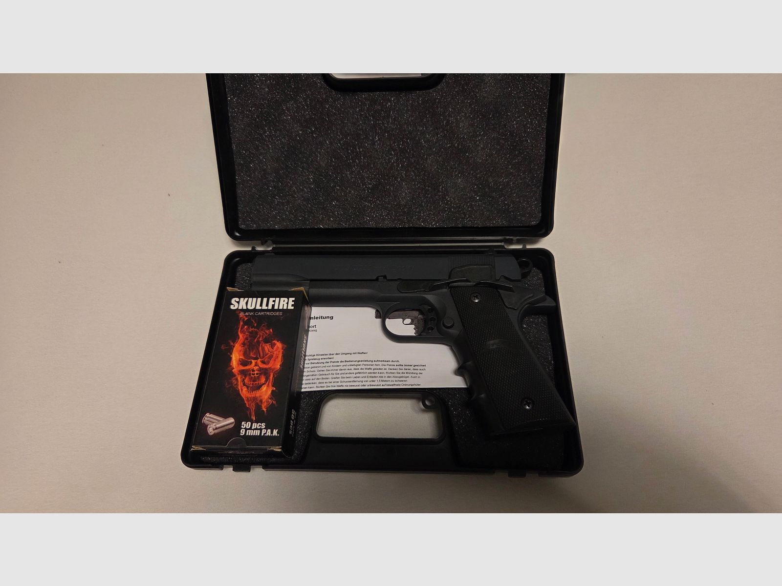 Colt 1911 blank firing 9mm P.A.K. – as new – with ammunition