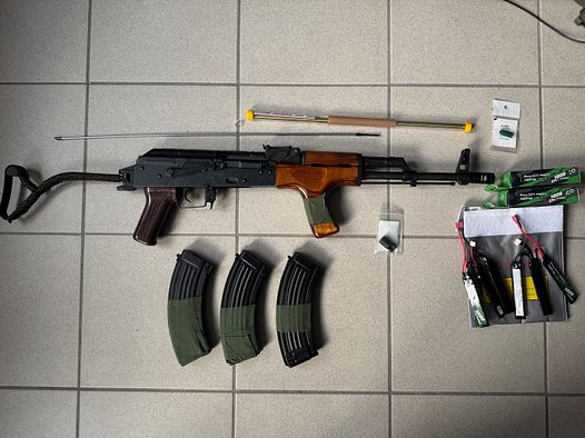 LCT AIMS S-AEG (fusil de asalto rumano)