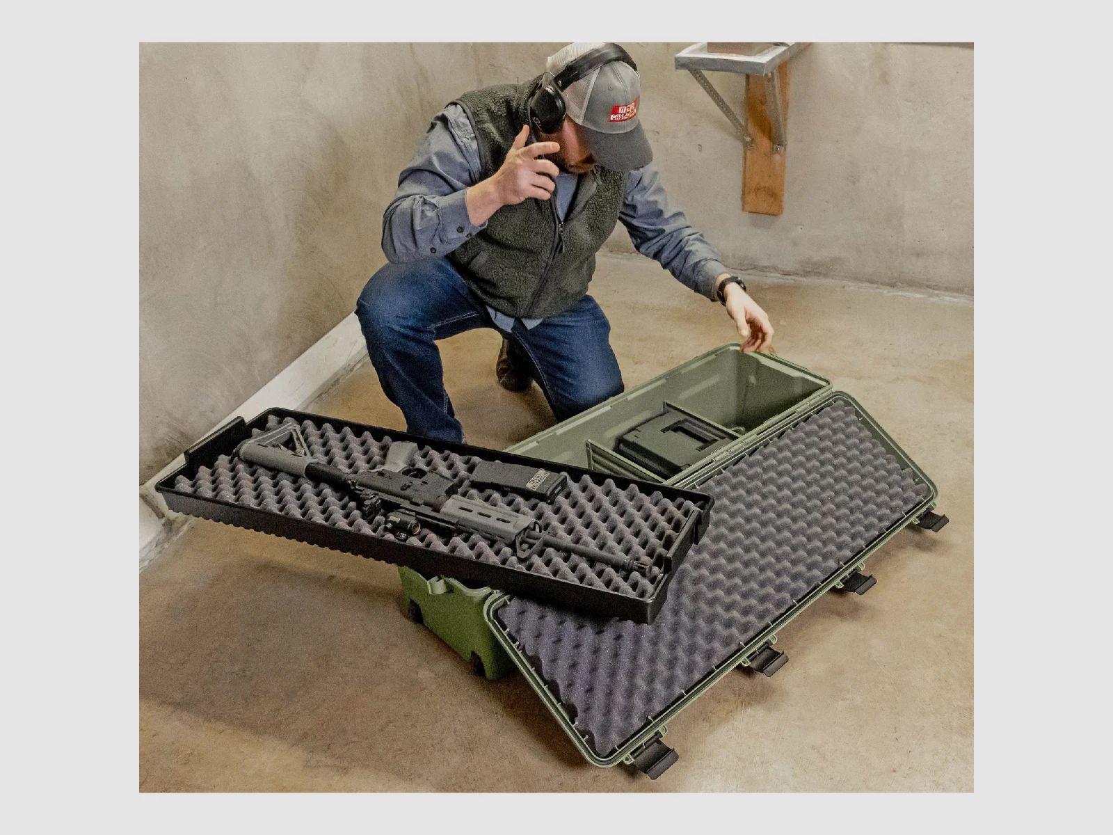 MTM tactical transport box with wheels