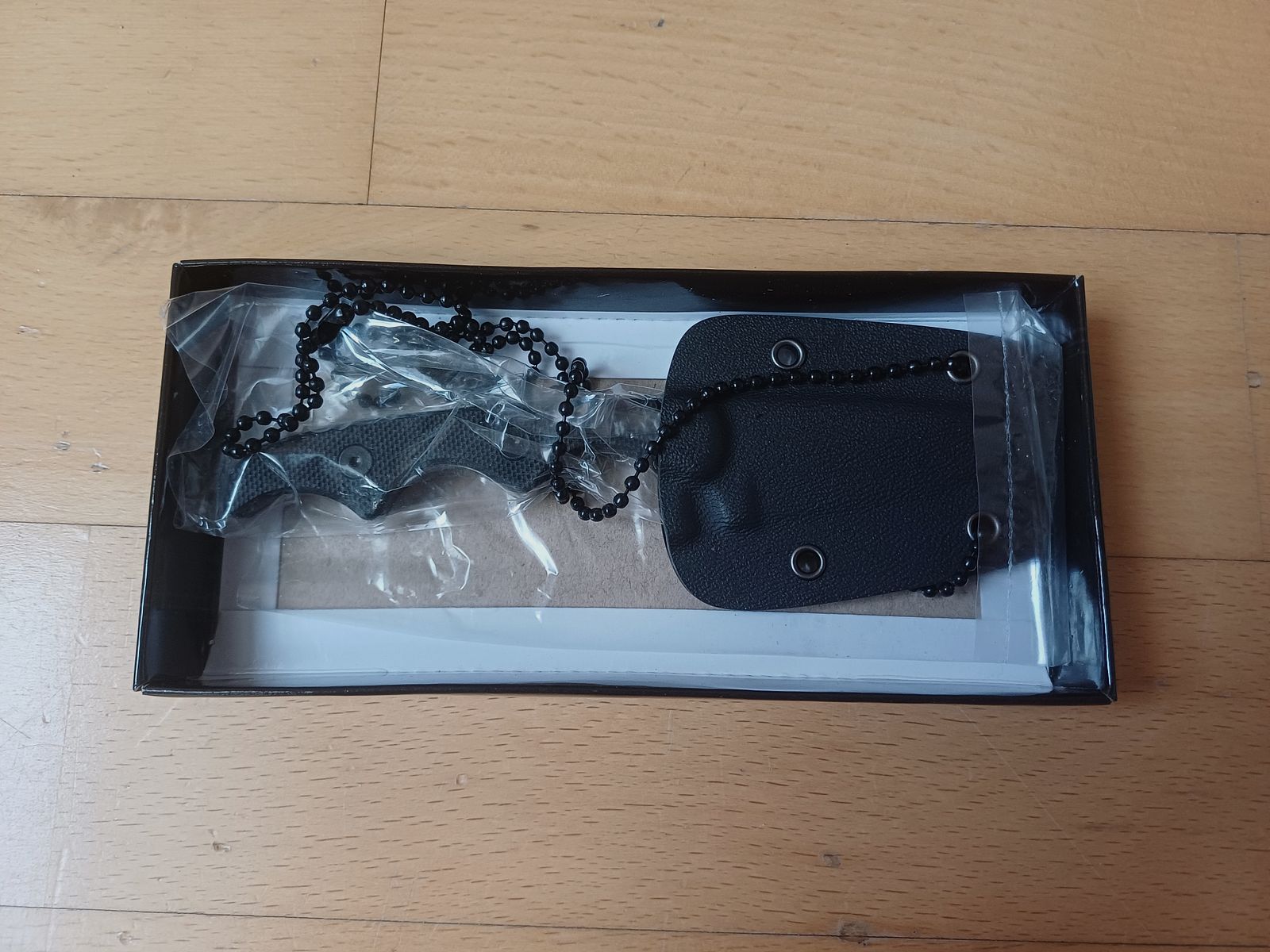 Colección de cuchillos Böker Midgards Cold Steel United Cutlery SOG MTech Micro OTF Jotun Crawford