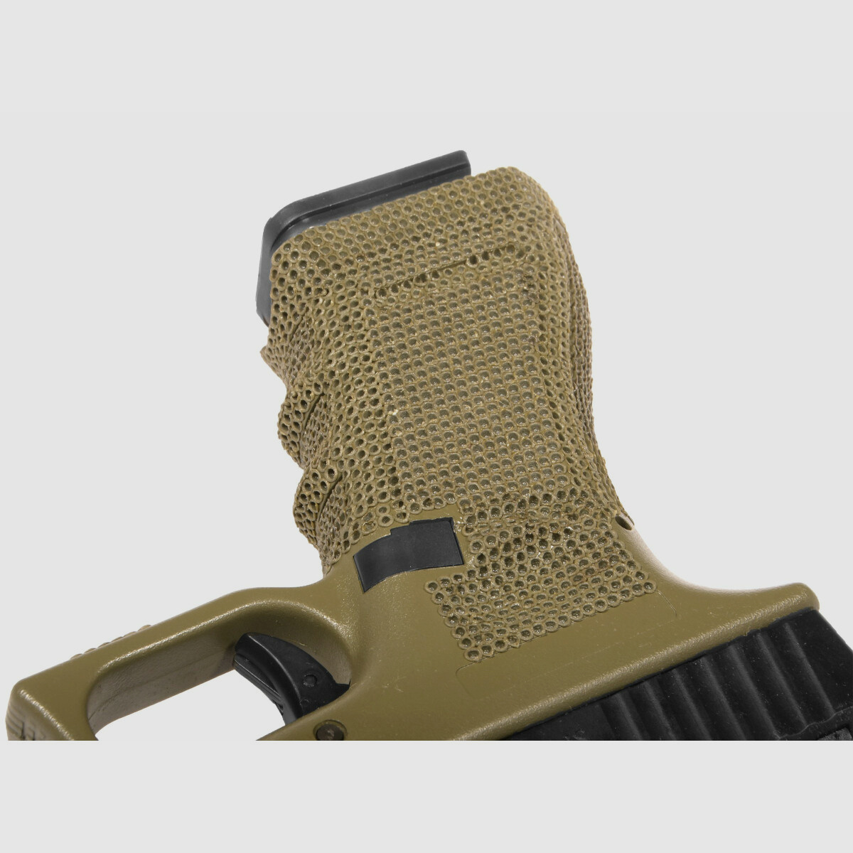 P04 GBB Airsoft Pistole in Oliv | Delta Armory