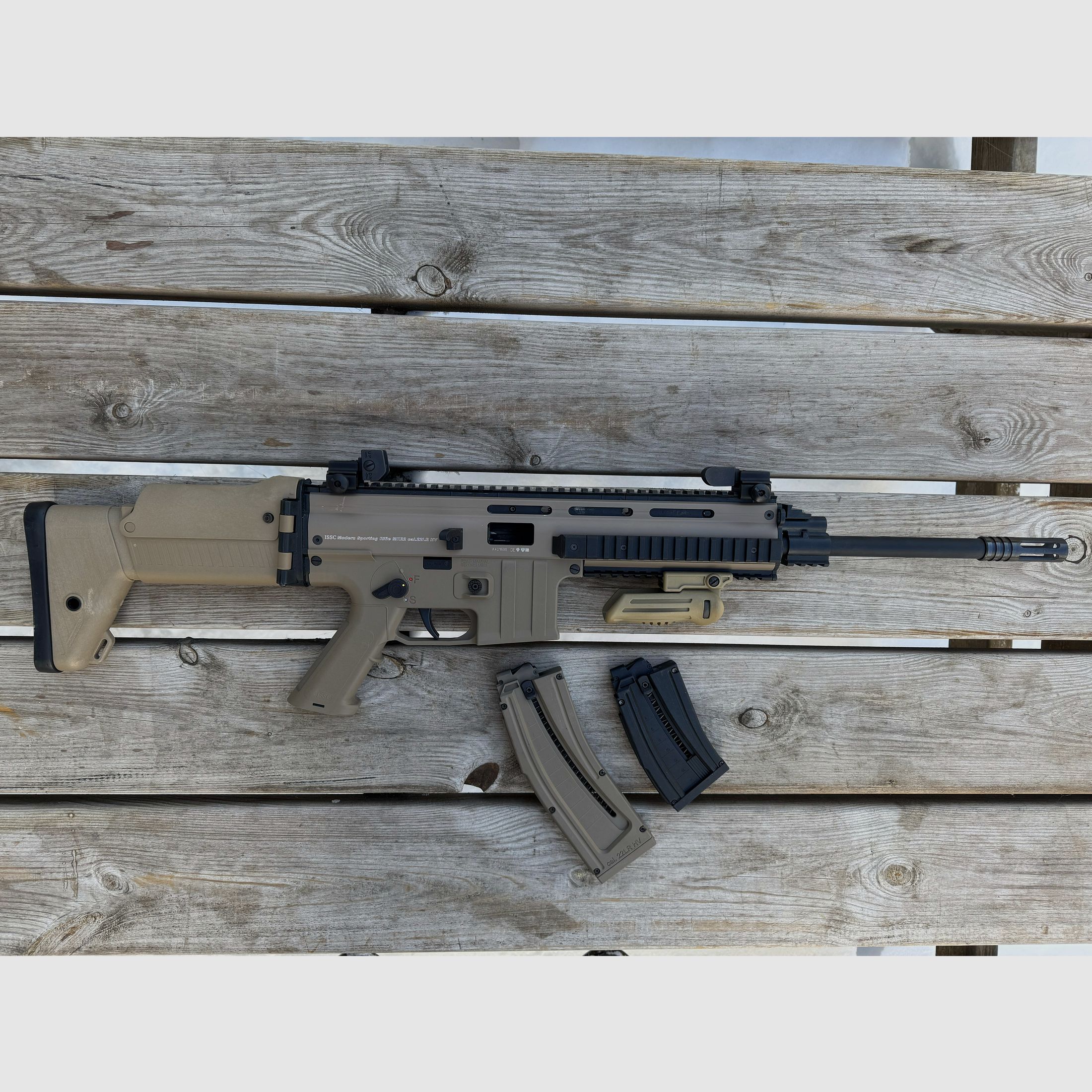 Zelfladende geweer, ISSC MK22 woestijn standaard MFD, .22lr.