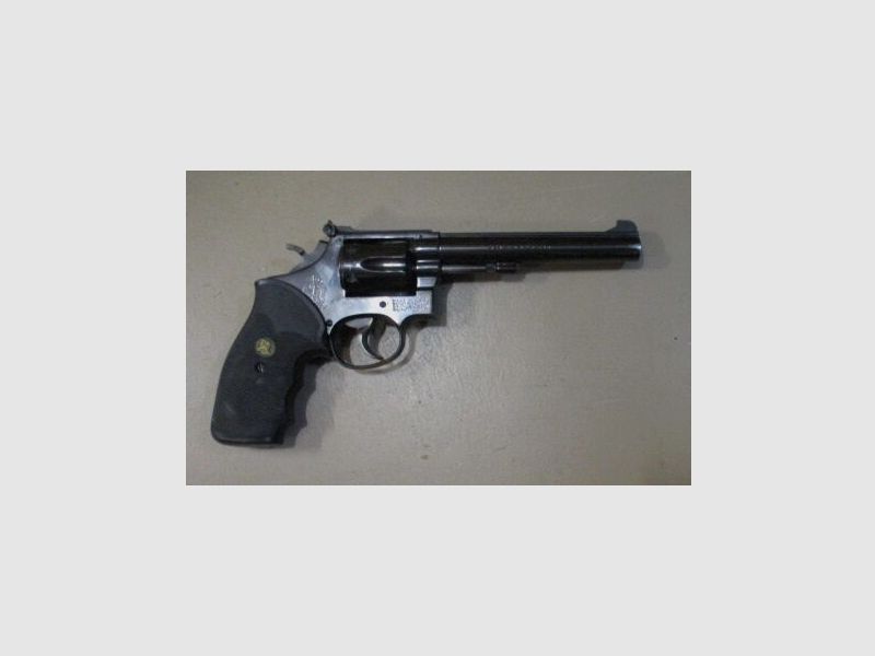 Revolver Smith & Wesson Mod. 17 Bj. 66 17