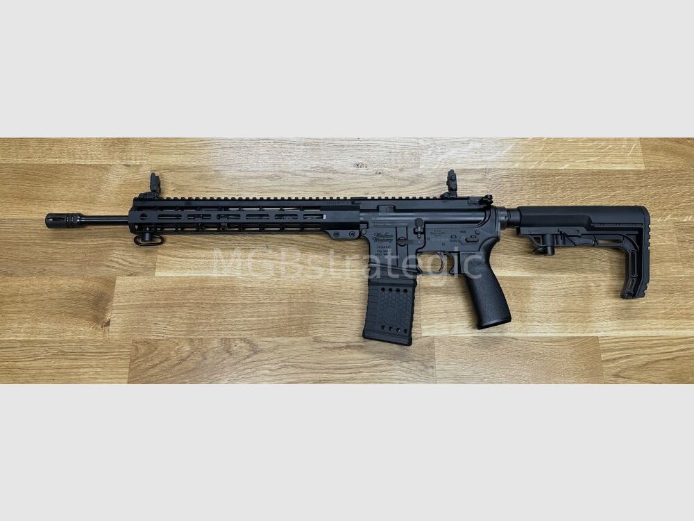 Windham Weaponry R16 Superlight - 2,64 kg - halbautom. Büchse .223Rem Gewicht ungeladen nur ca. 2,64 kg - SKU: R16SLSFSM - 16″ Superlight with Melonite QPQ Finish and A2 Flash Suppressor - 13" Windham M-Lok Handschutz System AR-15 AR15