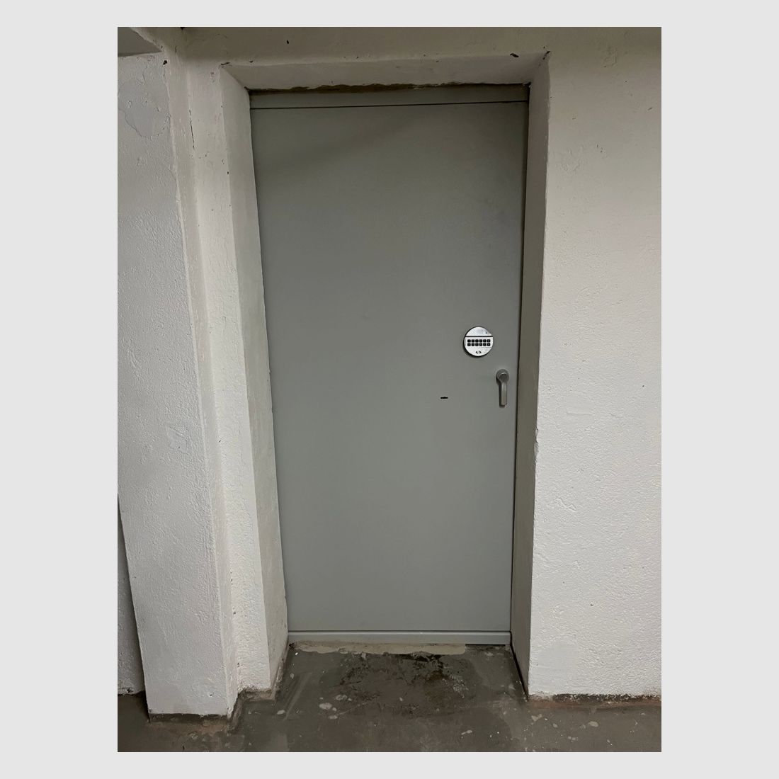 Three-door for weapon room Class 1 EN 1143-1 - nothing is impossible - custom-made!!