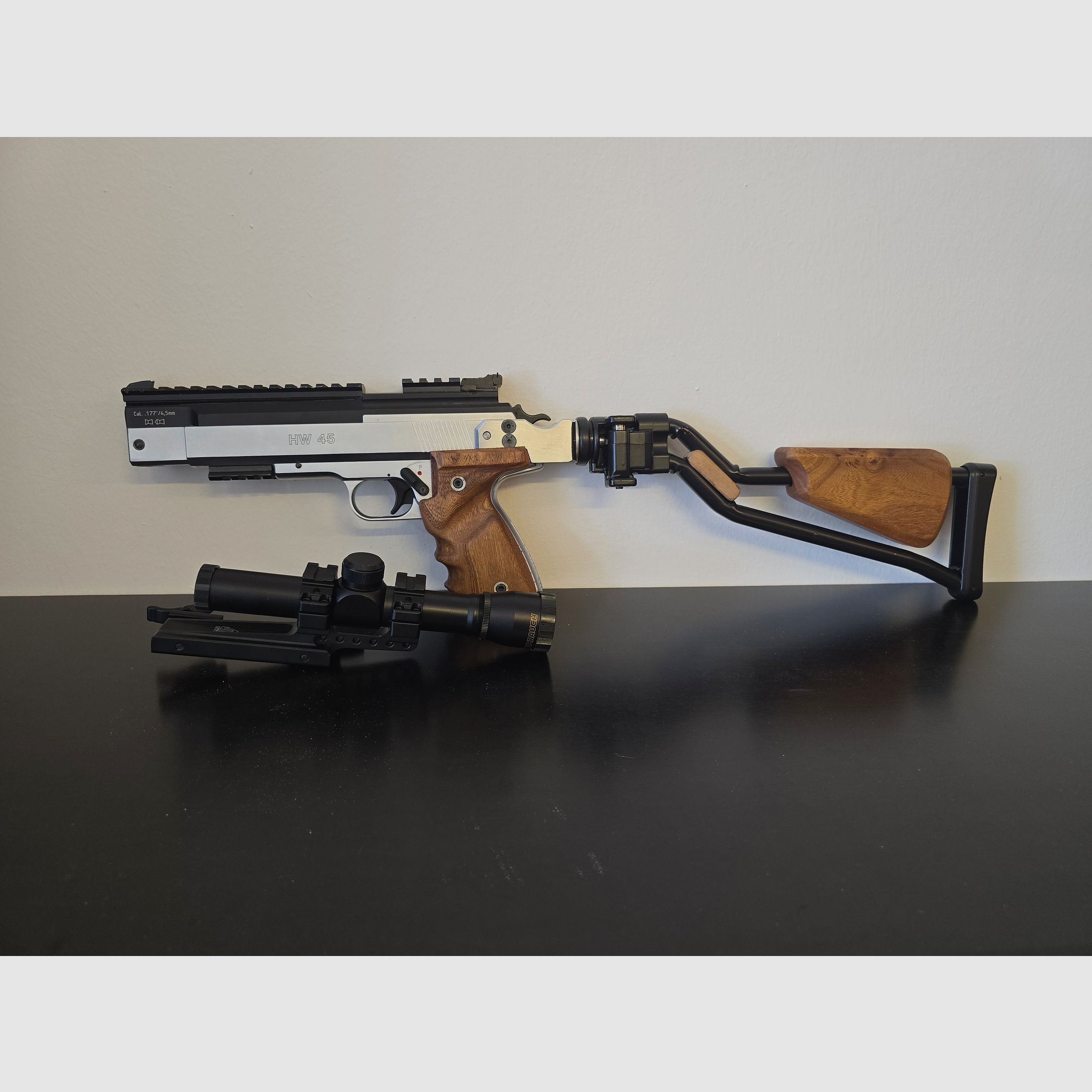 Weihrauch HW 45 Custom Carbine (Cal. 4.5mm) – With folding stock & Weihrauch scope – Top condition!