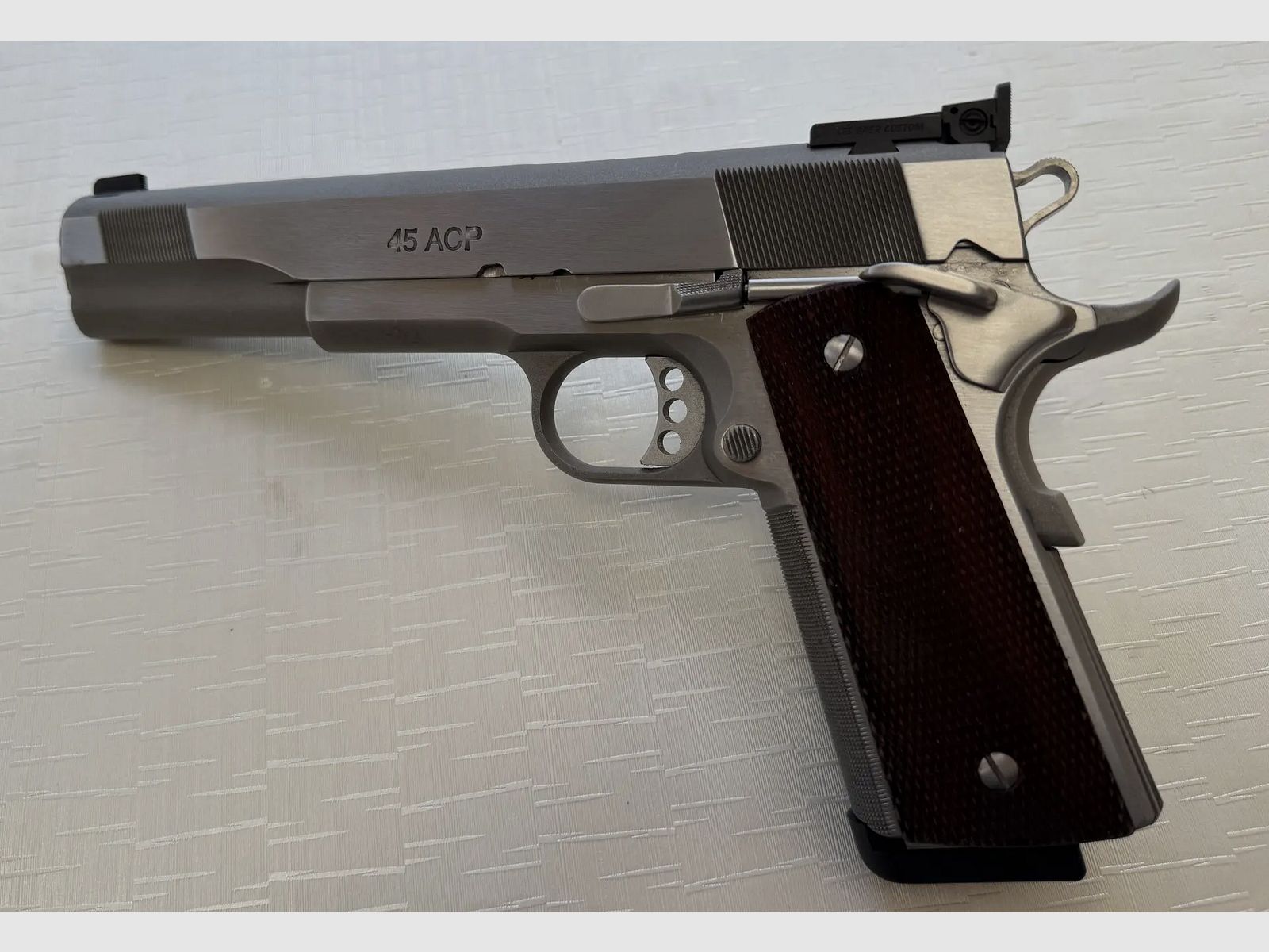 Les Baer Concept V calibre .45 ACP