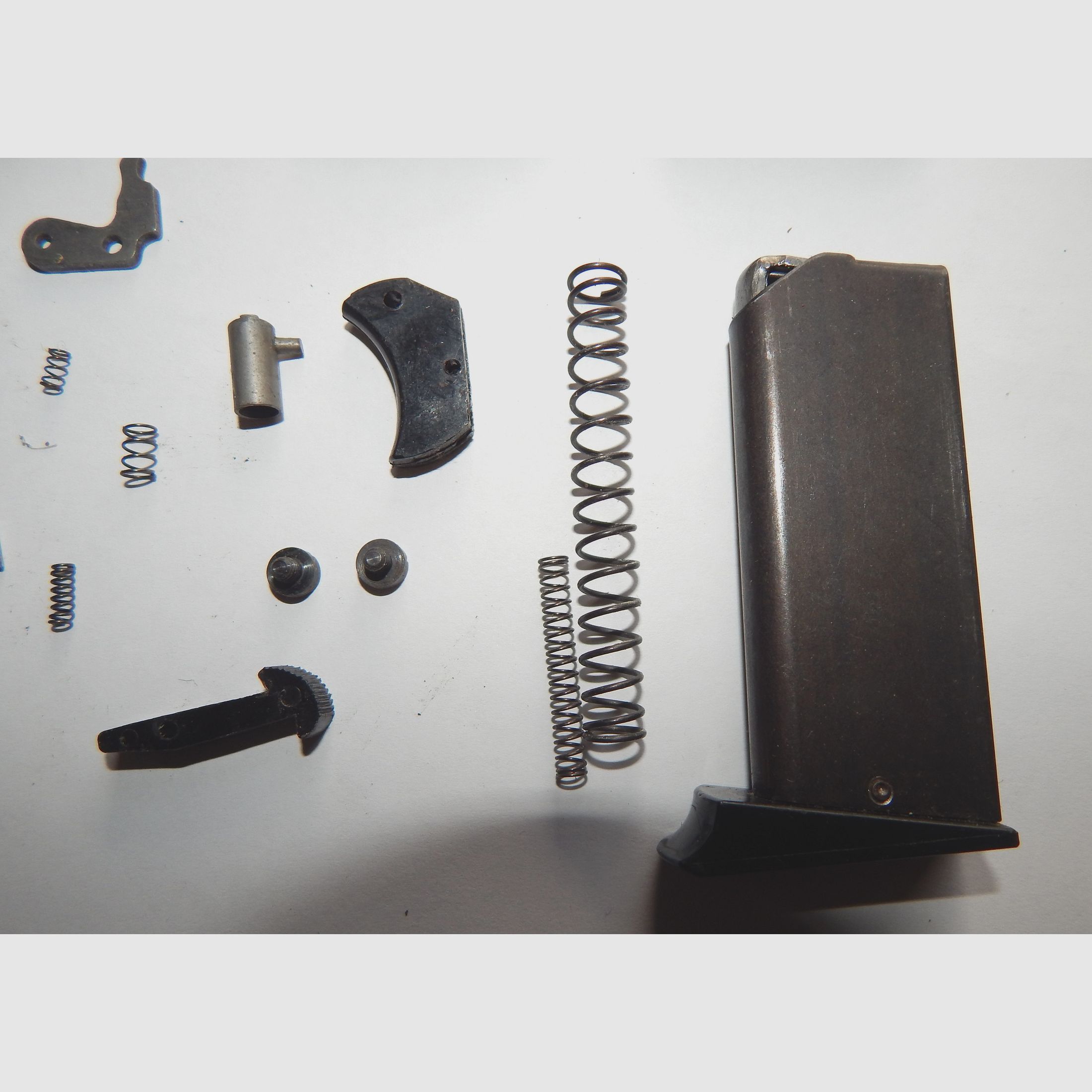 Ersatzteile für Pistole SM 10, 8 mmK