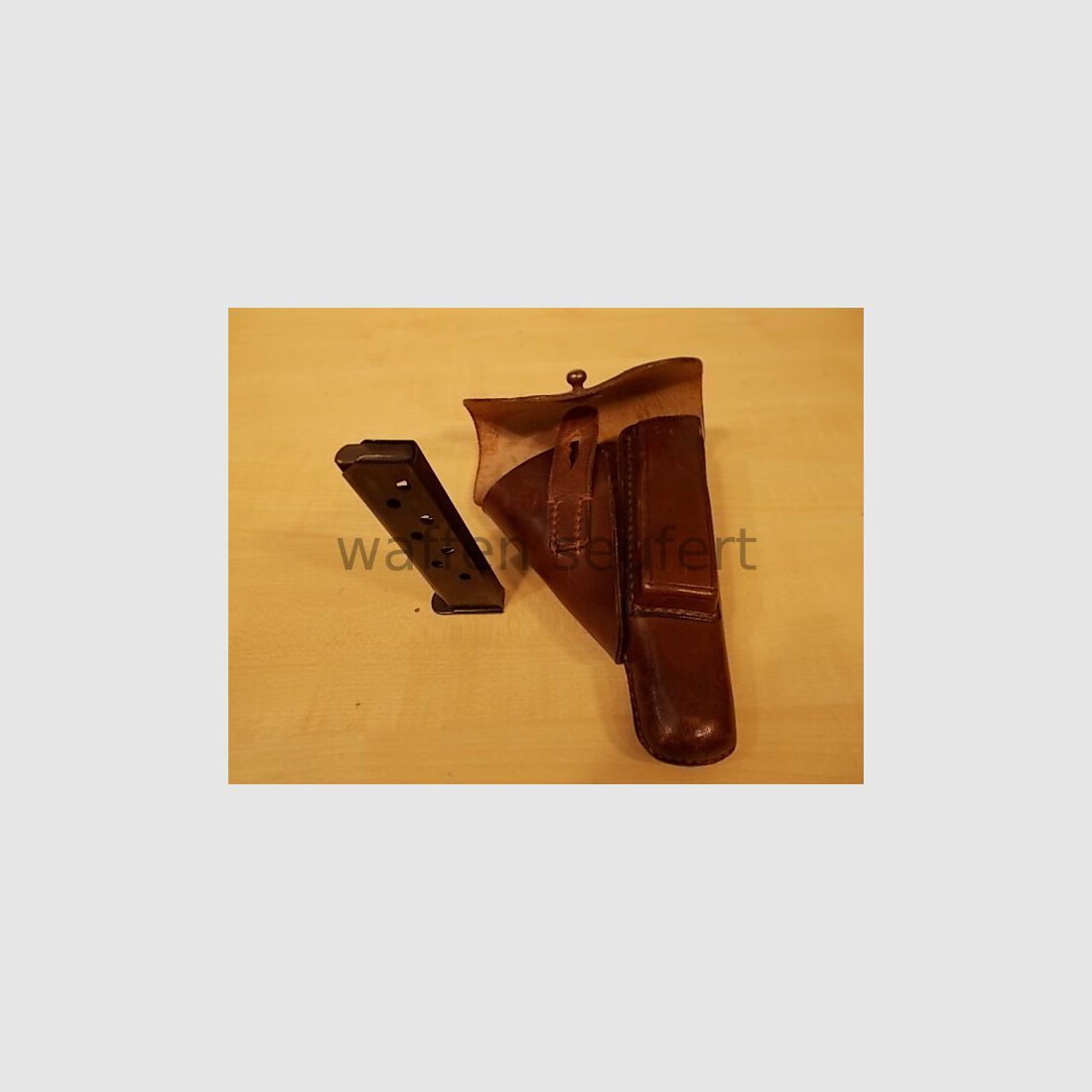 Original Pistolentasche mit PP Manurhin Magazin 7,65