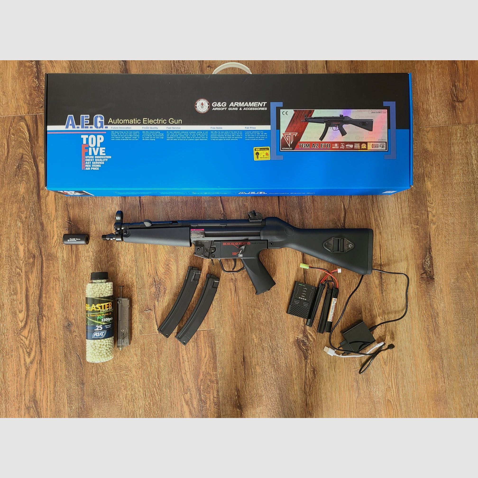 MP5 Airsoft by G&G S-AEG 1.12J including accessories