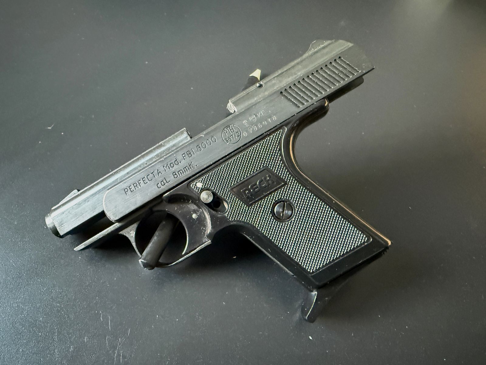 UMAREX Perfecta Mod. FBI 8000 Cal. 8mmK. Fabriqué en Allemagne