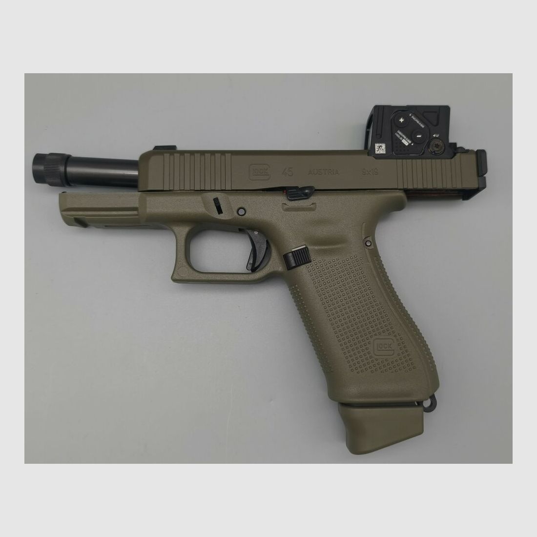 Glock45 Gen5 Hunter Edition avec filetage Aimpoint COA Olive 9mm Luger
