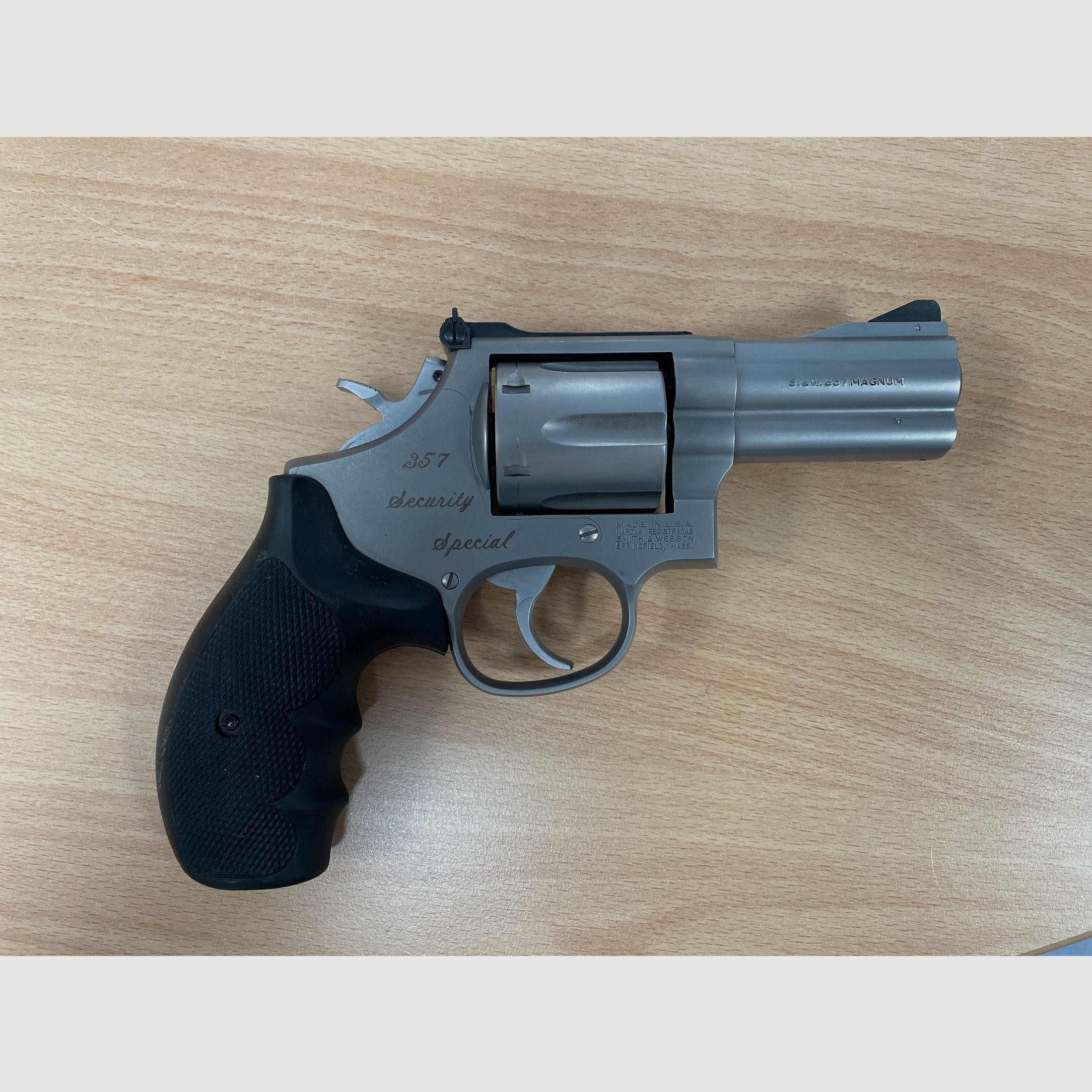 Smith & Wesson Revolver Modell 686 Security Special 3'' .357Mag.