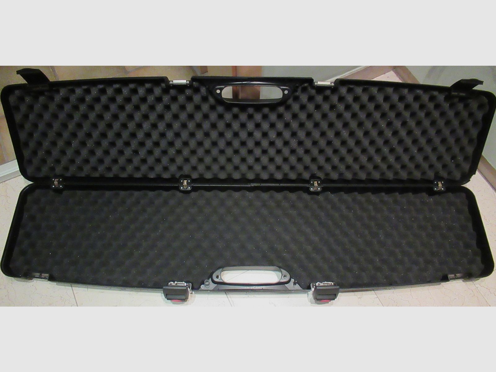 Madbull Waffenkoffer !!! Neu und unbenutzt !!!