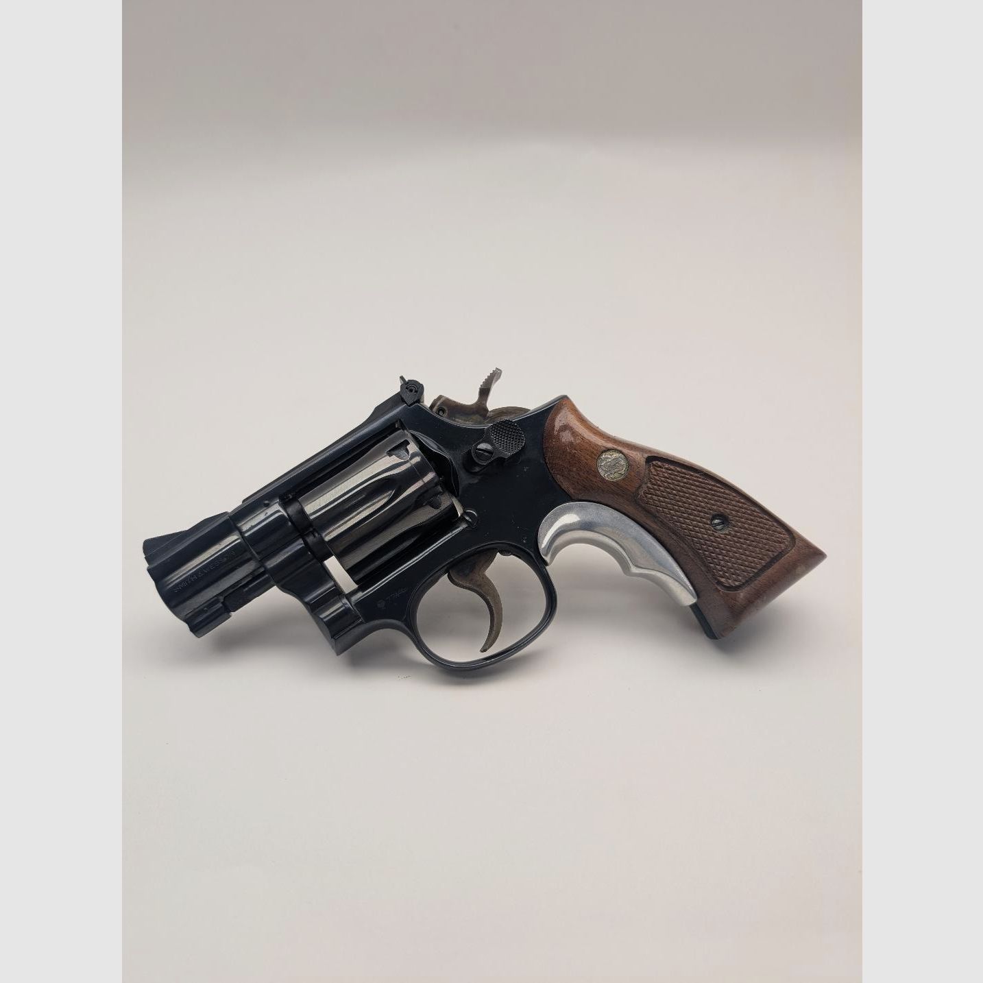 Smith en Wesson revolver kal.38 Mod.15 Snub Nose