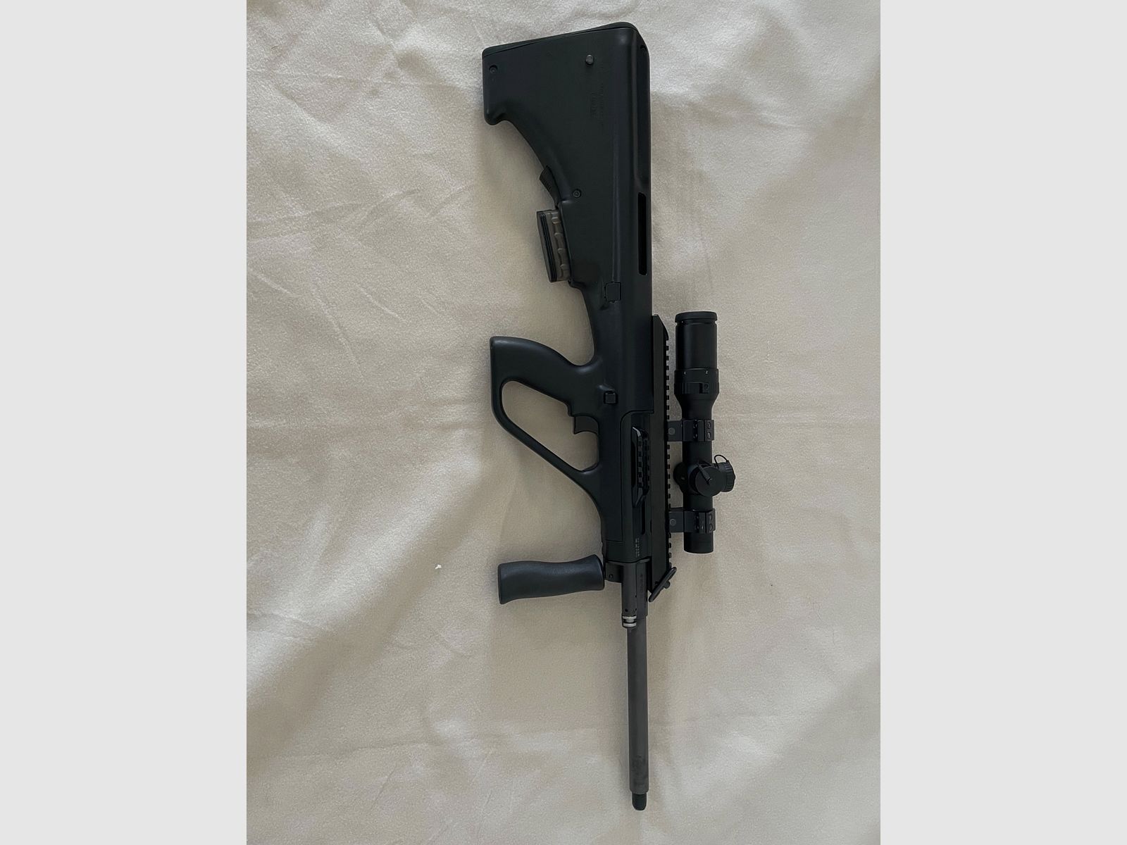 AUG with 4x optic, image 1 of 7