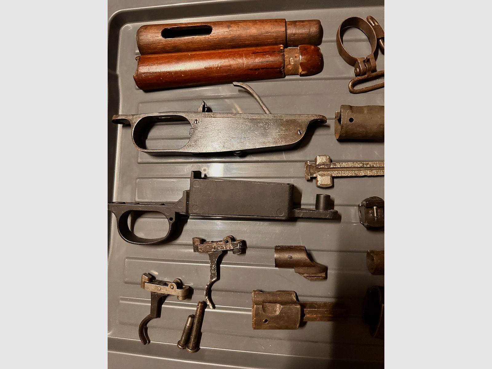 okucia starych karabinów metalowych Karabiner