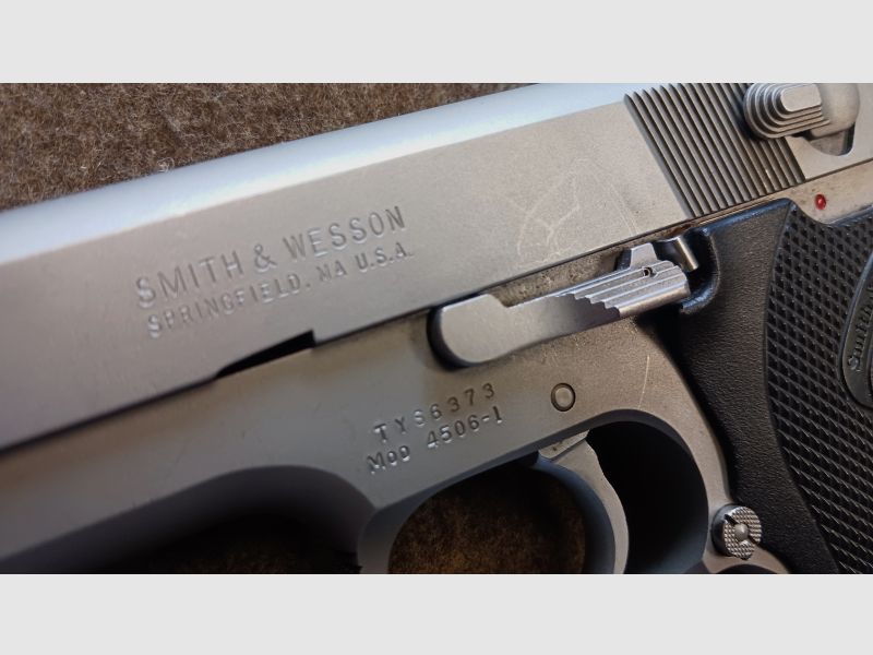 Pistole Smith & Wesson, Kal. .45 Auto