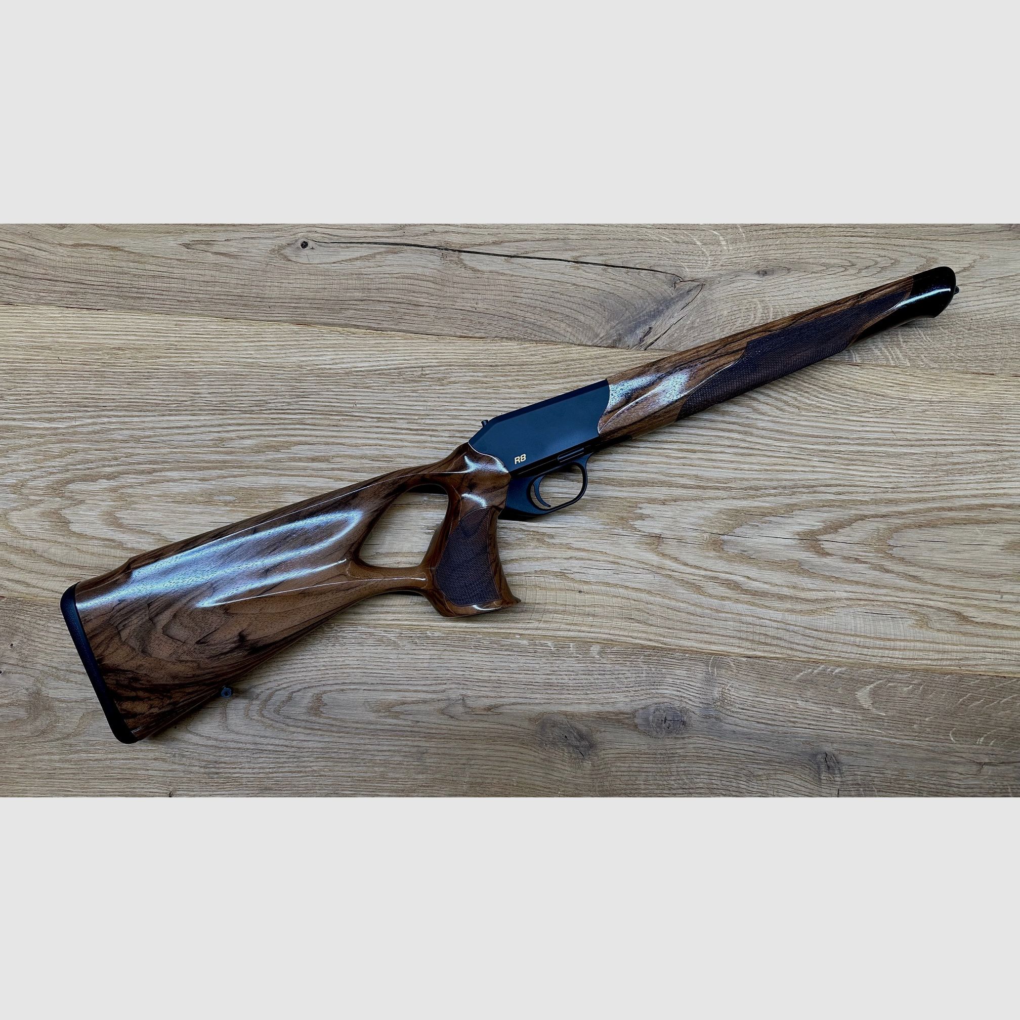 Blaser R8 Success Schaft mit Gehäuse/System // Holzklasse 4 // Lochschaft