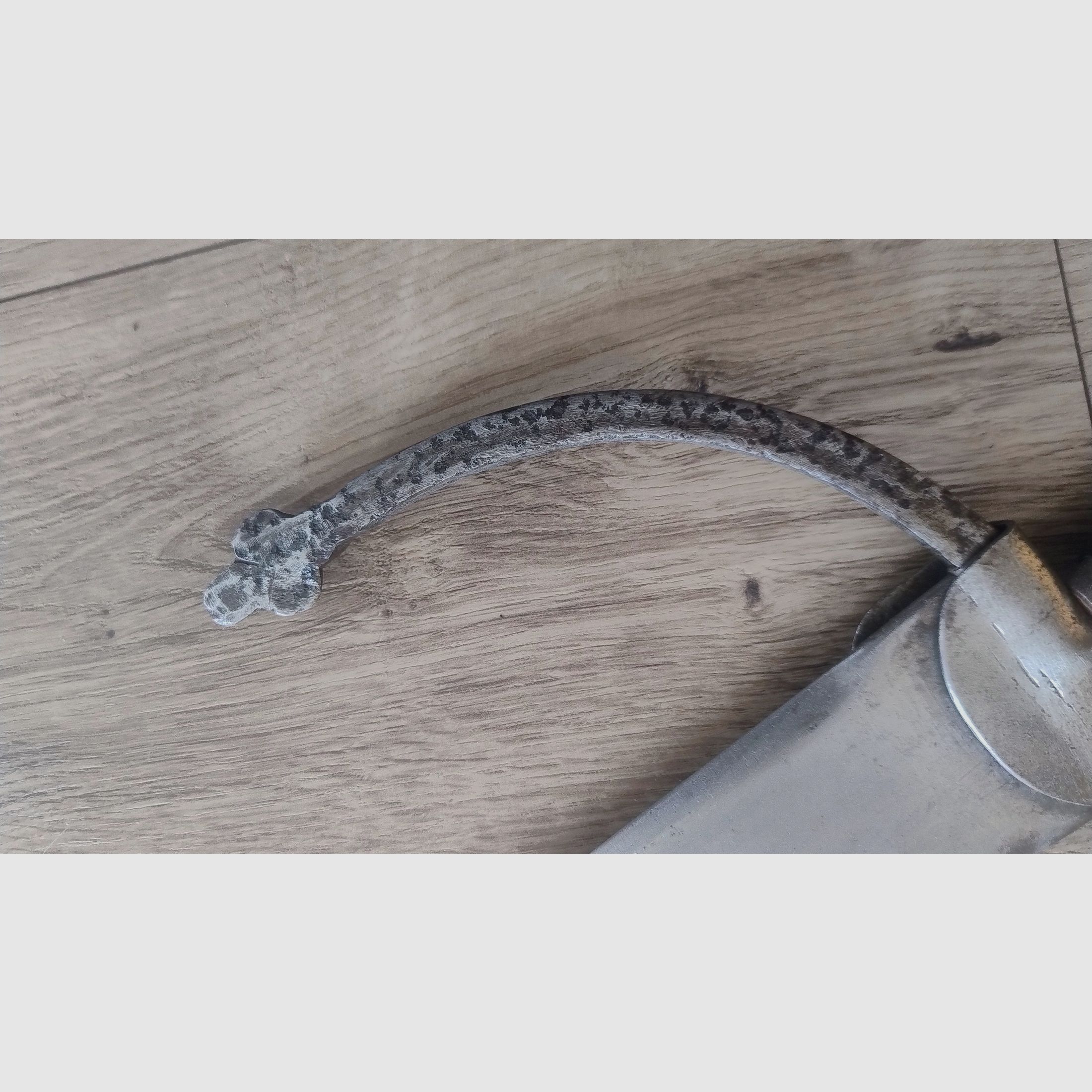 Historical longsword approx. 1870–1900 – leather grip – peened pommel – total length 112 cm