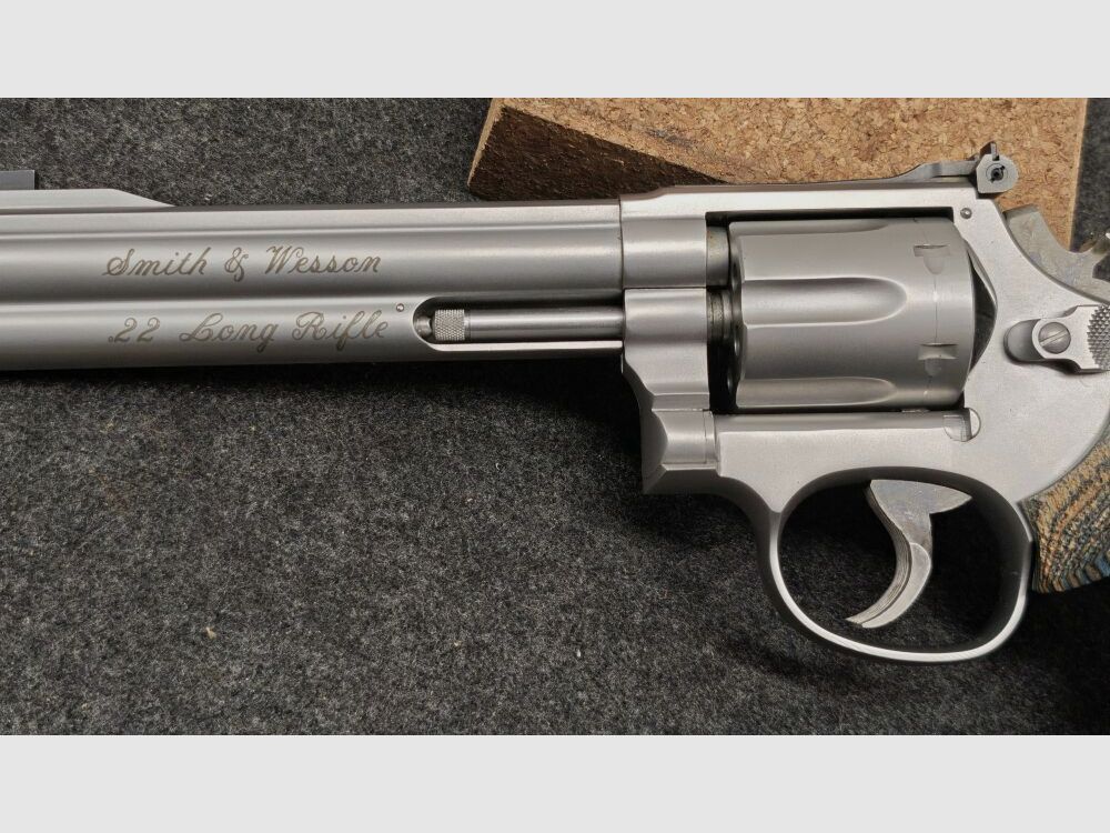 Smith & Wesson 617-1 Target Champion